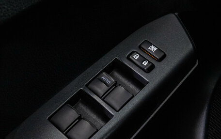 Toyota RAV4, 2018 год, 1 899 000 рублей, 18 фотография