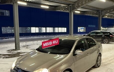 Volkswagen Jetta VI, 2008 год, 640 000 рублей, 2 фотография