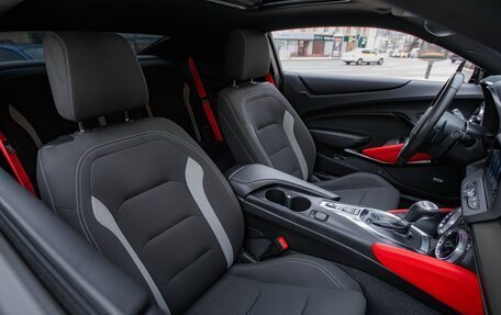 Chevrolet Camaro VI, 2022 год, 4 500 000 рублей, 10 фотография