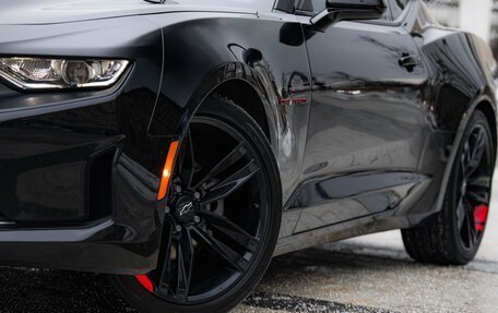 Chevrolet Camaro VI, 2022 год, 4 500 000 рублей, 27 фотография