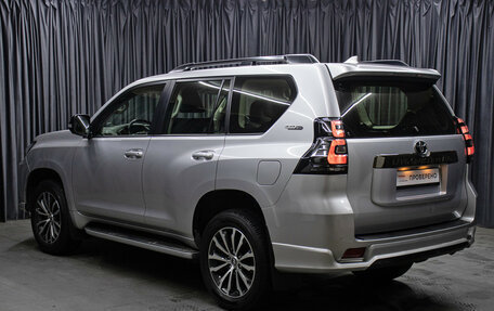 Toyota Land Cruiser Prado 150 рестайлинг 2, 2021 год, 9 498 000 рублей, 7 фотография