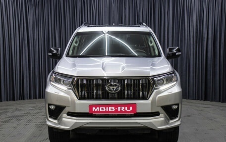 Toyota Land Cruiser Prado 150 рестайлинг 2, 2021 год, 9 498 000 рублей, 2 фотография