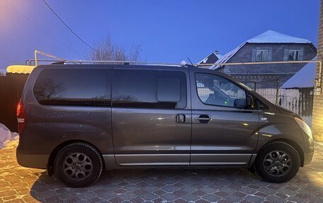 Hyundai H-1 II рестайлинг, 2012 год, 1 950 000 рублей, 5 фотография