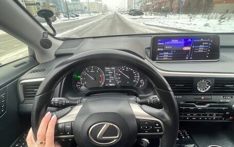 Lexus RX IV рестайлинг, 2019 год, 5 070 000 рублей, 6 фотография