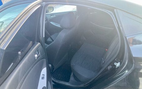 Hyundai Solaris II рестайлинг, 2015 год, 780 000 рублей, 5 фотография