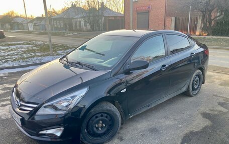 Hyundai Solaris II рестайлинг, 2015 год, 780 000 рублей, 2 фотография