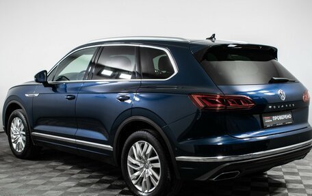 Volkswagen Touareg III, 2018 год, 4 497 000 рублей, 7 фотография