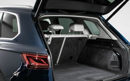 Volkswagen Touareg III, 2018 год, 4 497 000 рублей, 17 фотография