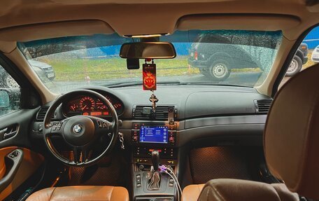 BMW 3 серия, 2004 год, 700 000 рублей, 12 фотография