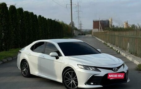 Toyota Camry, 2018 год, 1 700 000 рублей, 6 фотография