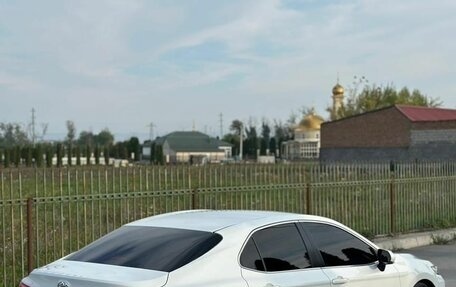 Toyota Camry, 2018 год, 1 700 000 рублей, 8 фотография