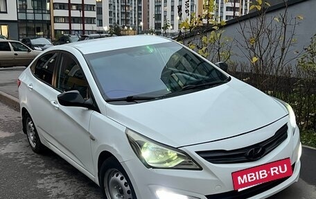 Hyundai Solaris II рестайлинг, 2015 год, 560 000 рублей, 8 фотография