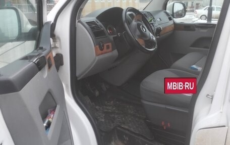 Volkswagen Caravelle T5, 2013 год, 1 900 000 рублей, 5 фотография