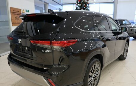 Toyota Highlander, 2025 год, 6 000 000 рублей, 5 фотография