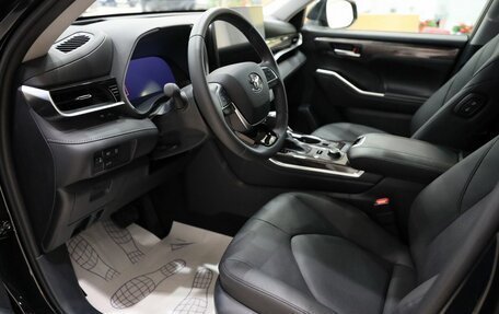 Toyota Highlander, 2025 год, 6 000 000 рублей, 17 фотография