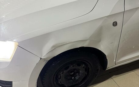 Skoda Rapid I, 2015 год, 880 000 рублей, 6 фотография