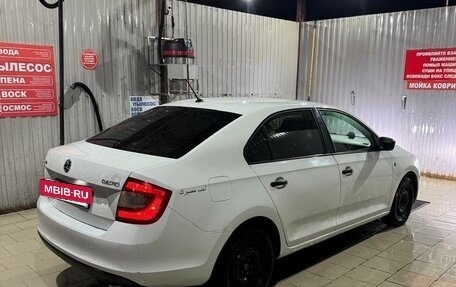 Skoda Rapid I, 2015 год, 880 000 рублей, 5 фотография