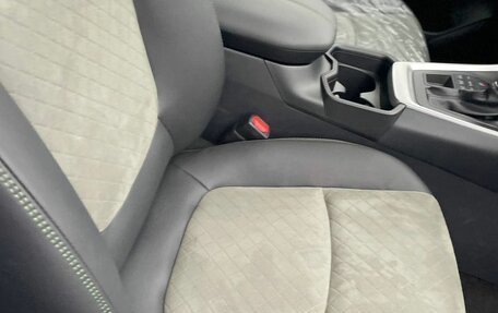 Toyota RAV4, 2025 год, 3 990 000 рублей, 18 фотография