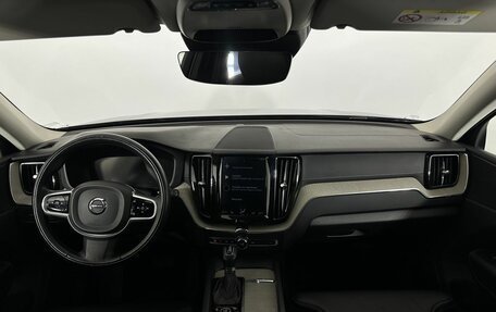 Volvo XC60 II, 2018 год, 4 700 000 рублей, 7 фотография