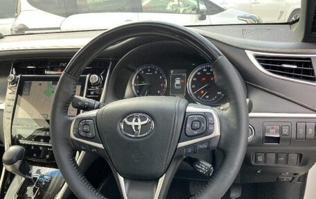 Toyota Harrier, 2018 год, 2 186 000 рублей, 8 фотография