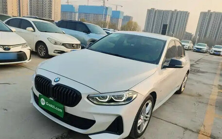 BMW 1 серия, 2023 год, 1 389 000 рублей, 2 фотография