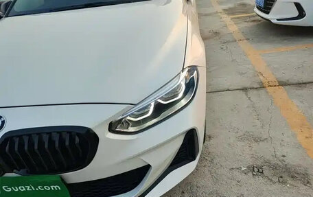 BMW 1 серия, 2023 год, 1 389 000 рублей, 3 фотография