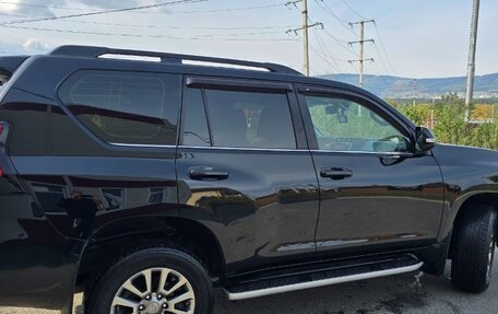 Toyota Land Cruiser Prado 150 рестайлинг 2, 2018 год, 5 950 000 рублей, 6 фотография