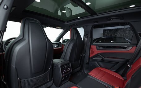 Porsche Cayenne III, 2025 год, 18 890 000 рублей, 28 фотография