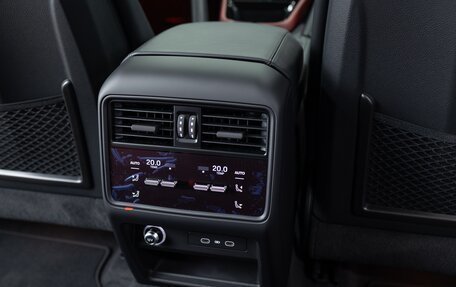 Porsche Cayenne III, 2025 год, 18 890 000 рублей, 29 фотография