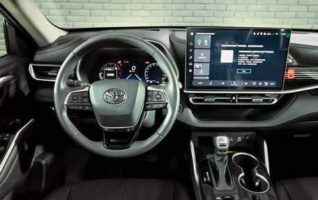 Toyota Highlander, 2025 год, 5 925 000 рублей, 17 фотография