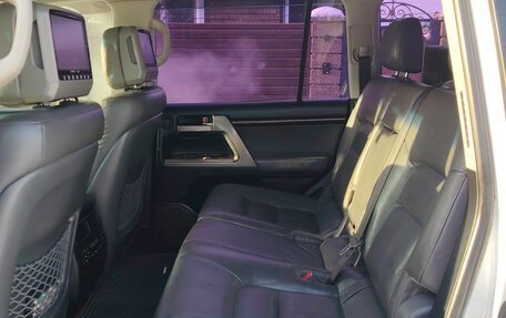 Toyota Land Cruiser 200, 2010 год, 3 200 000 рублей, 6 фотография