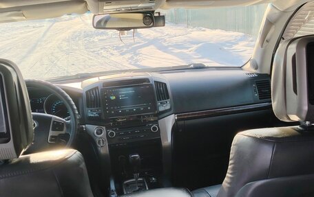 Toyota Land Cruiser 200, 2010 год, 3 200 000 рублей, 7 фотография