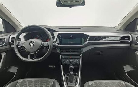 Volkswagen T-Cross I, 2021 год, 1 000 202 рублей, 21 фотография