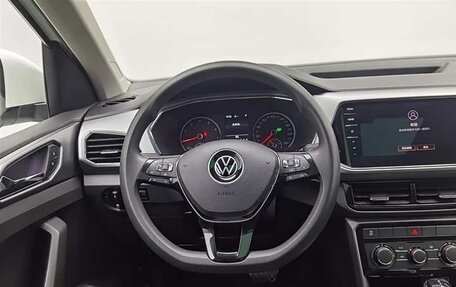 Volkswagen T-Cross I, 2021 год, 1 000 202 рублей, 22 фотография