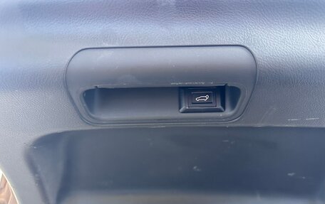 Land Rover Freelander II рестайлинг 2, 2013 год, 1 600 000 рублей, 14 фотография