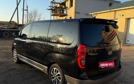 Hyundai Grand Starex Grand Starex I рестайлинг 2, 2019 год, 2 800 000 рублей, 6 фотография