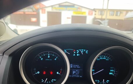 Toyota Land Cruiser 200, 2008 год, 2 299 999 рублей, 21 фотография