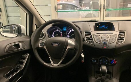 Ford Fiesta, 2016 год, 880 000 рублей, 9 фотография