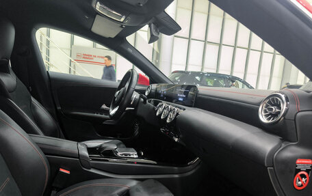 Mercedes-Benz CLA, 2019 год, 3 099 000 рублей, 13 фотография