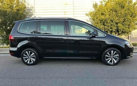 Volkswagen Sharan II, 2019 год, 1 180 002 рублей, 3 фотография