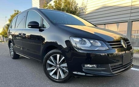 Volkswagen Sharan II, 2019 год, 1 180 002 рублей, 4 фотография