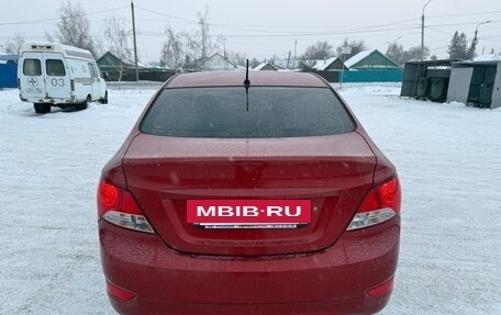 Hyundai Solaris II рестайлинг, 2012 год, 800 000 рублей, 5 фотография