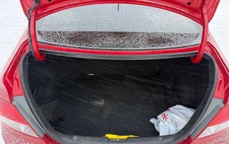 Hyundai Solaris II рестайлинг, 2012 год, 800 000 рублей, 18 фотография