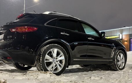 Infiniti QX70, 2014 год, 2 530 000 рублей, 15 фотография