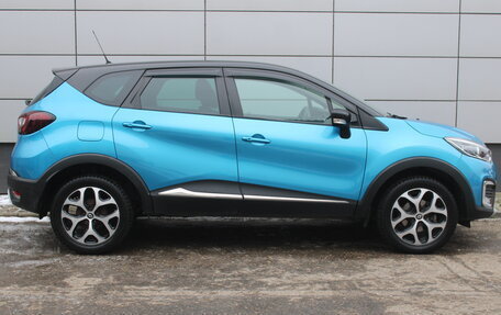 Renault Kaptur I рестайлинг, 2017 год, 1 375 000 рублей, 4 фотография
