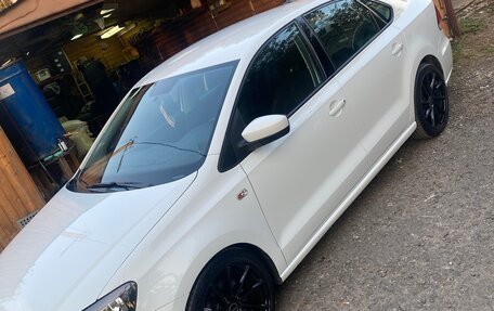 Volkswagen Polo VI (EU Market), 2017 год, 1 175 000 рублей, 2 фотография