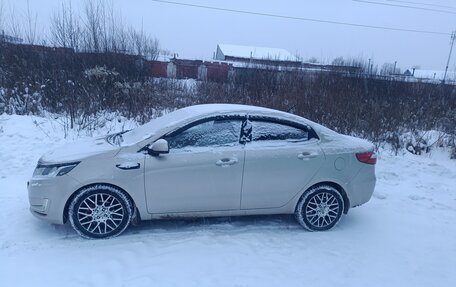 KIA Rio III рестайлинг, 2013 год, 850 000 рублей, 4 фотография