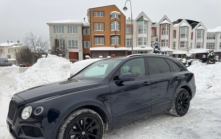 Bentley Bentayga I, 2018 год, 10 500 000 рублей, 2 фотография