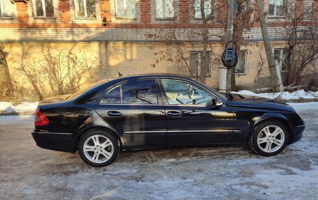 Mercedes-Benz E-Класс, 2007 год, 880 000 рублей, 4 фотография
