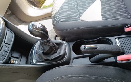 Opel Mokka I, 2013 год, 890 000 рублей, 28 фотография